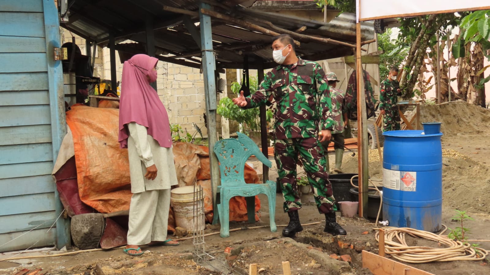 Juminah Janda Mempunyai 7 Orang Anak Terima Bantuan Rumah Program RTLH Dari Kodim 0313/Kpr Kampar