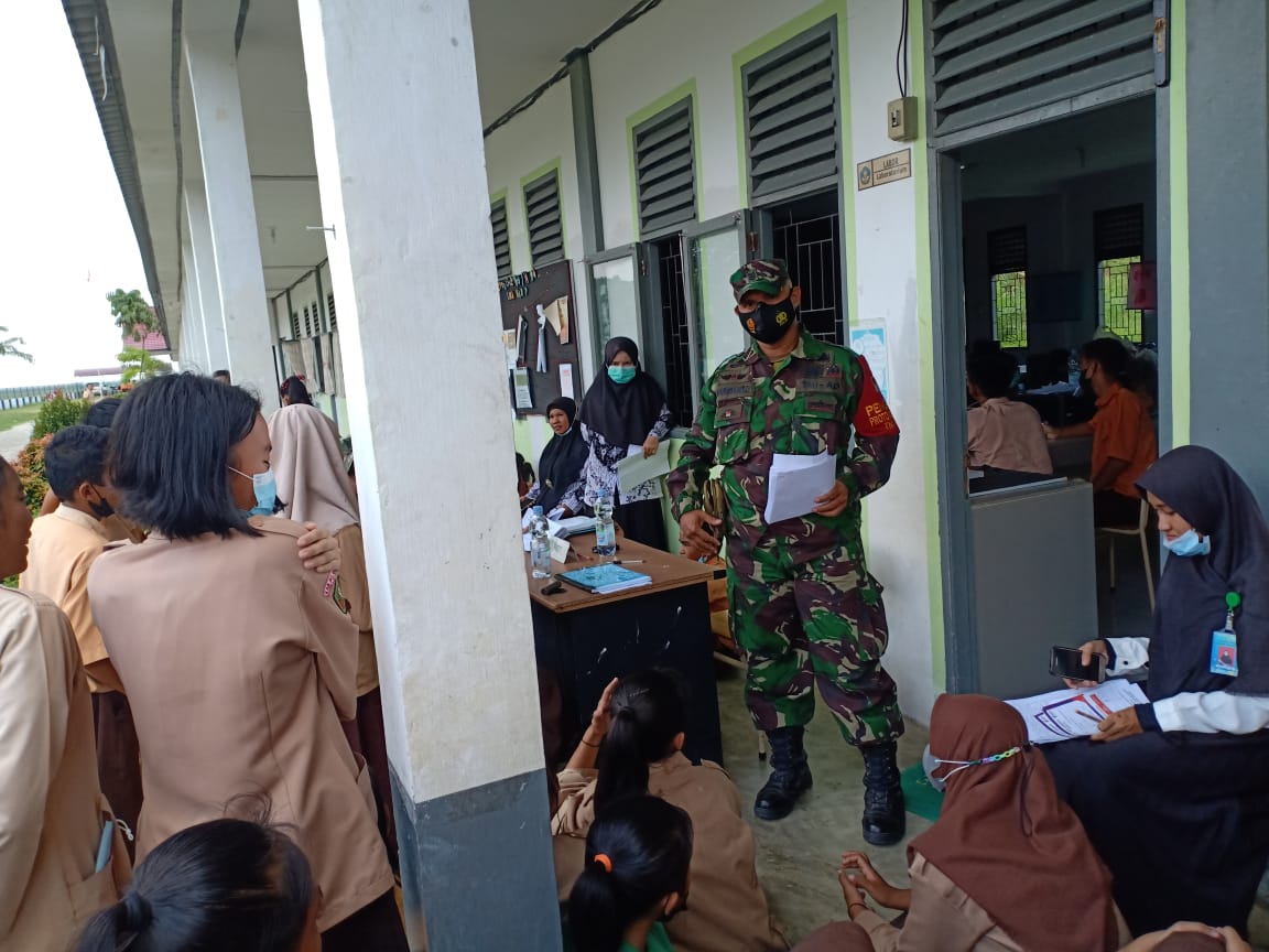 Tanamkan Rasa Cinta Tanah Air Babinsa Koramil 03/Bunut, Beri Materi Wasbang Dan Bela Negara 