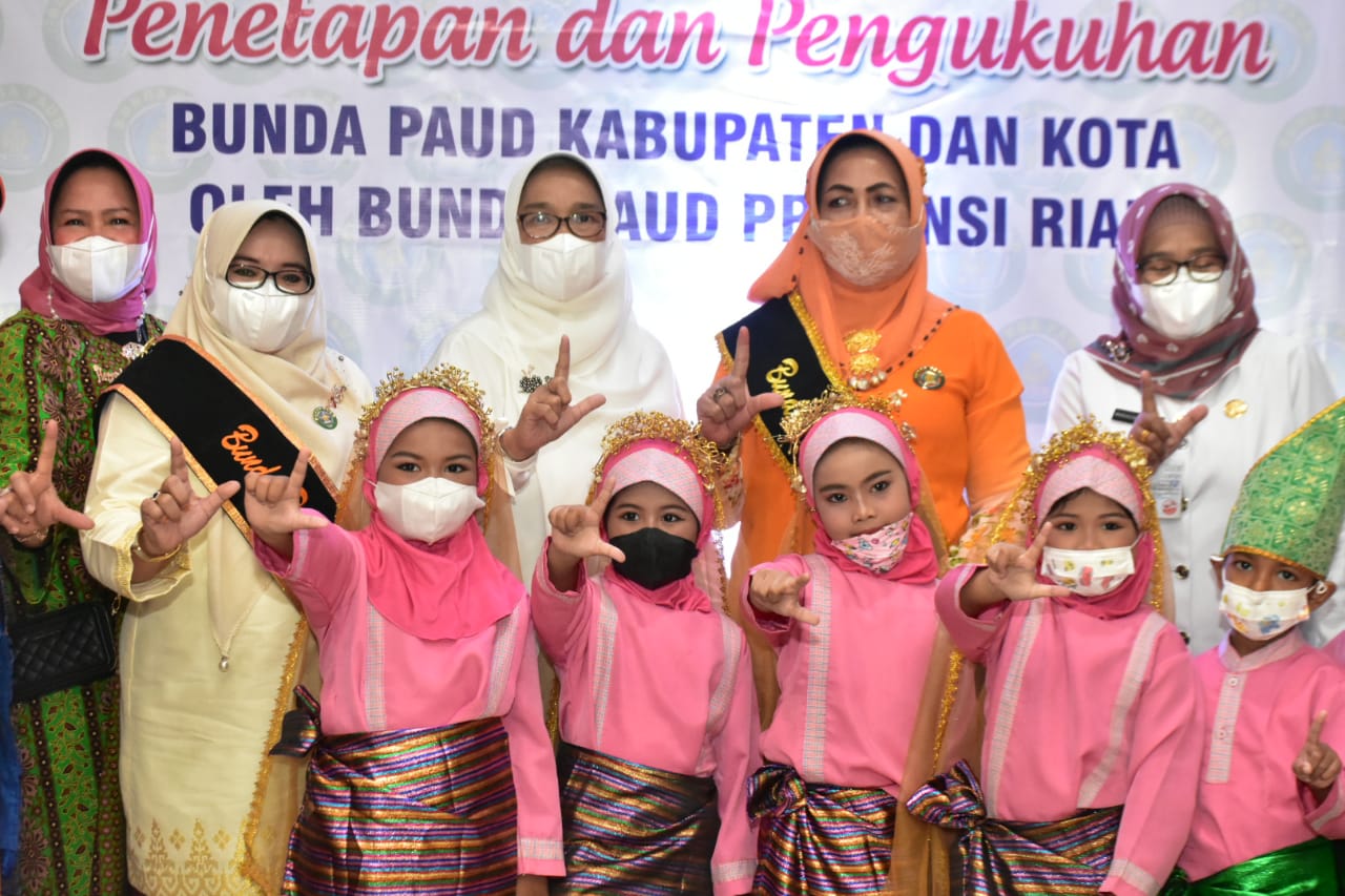 Komitmen untuk Majukan PAUD Di Kampar, Muslimawati Catur Hadiri Pelantikan Bunda PAUD Se Riau