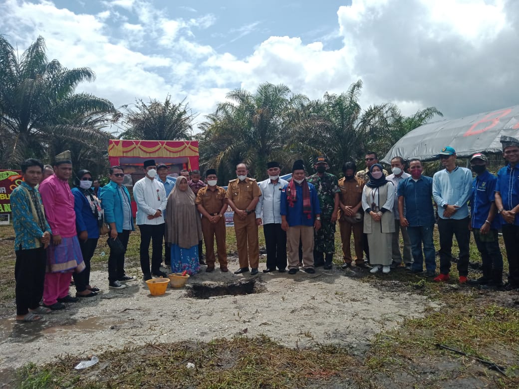 KNPI Kampar Bersama Gubernur Riau Gelar Peletakan Batu Pertama Mesjid Ashabul Kahfi