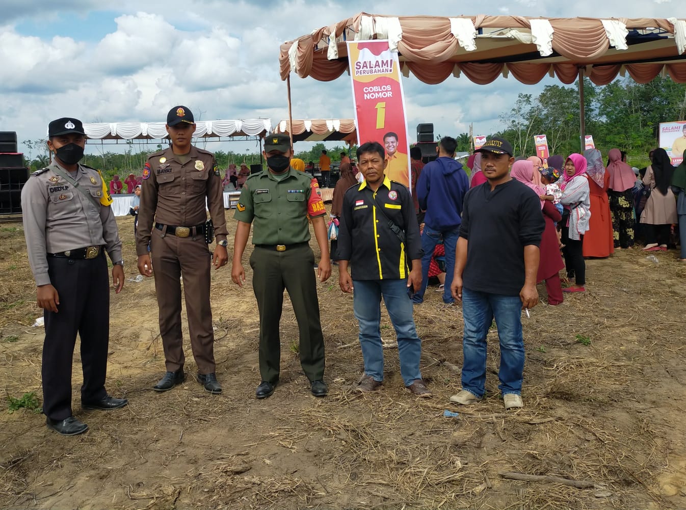 Babinsa Beri Pengamanan Kampanye Calon Kepala Desa Mahato