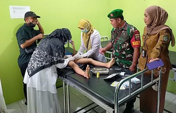Serka Dedy Junianto : Laksanakan Pendampingan Sunatan Massal Sebagai Wujud Kepeduli TNI