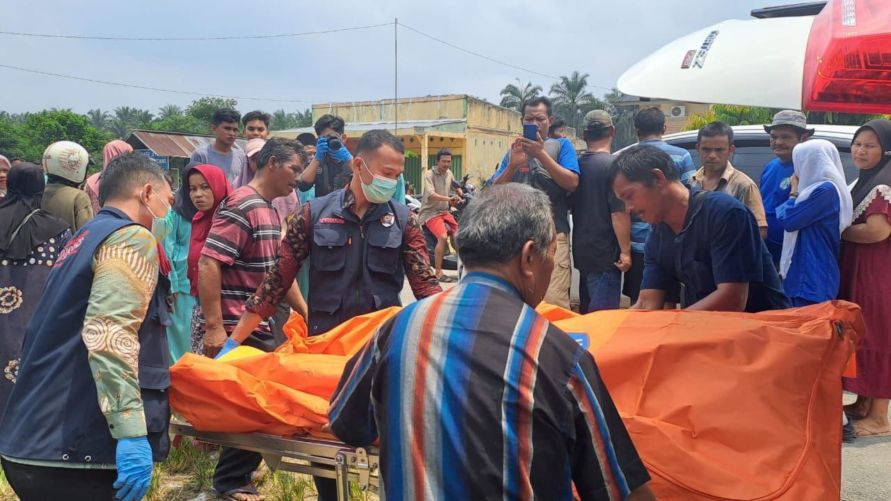 Temuan Mayat di Desa Binaan, Babinsa Koramil 16/Tapung Sigap Datangi TKP