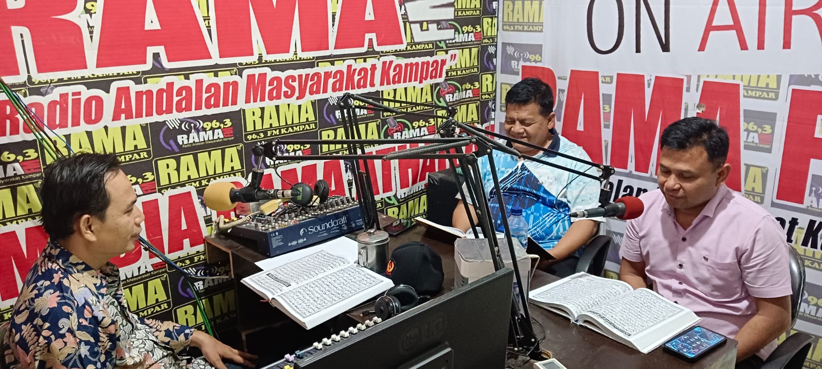 Acara Kampar Mengaji Dihadiri Wakil Ketua DPRD Kampar Fahmil di Radio 