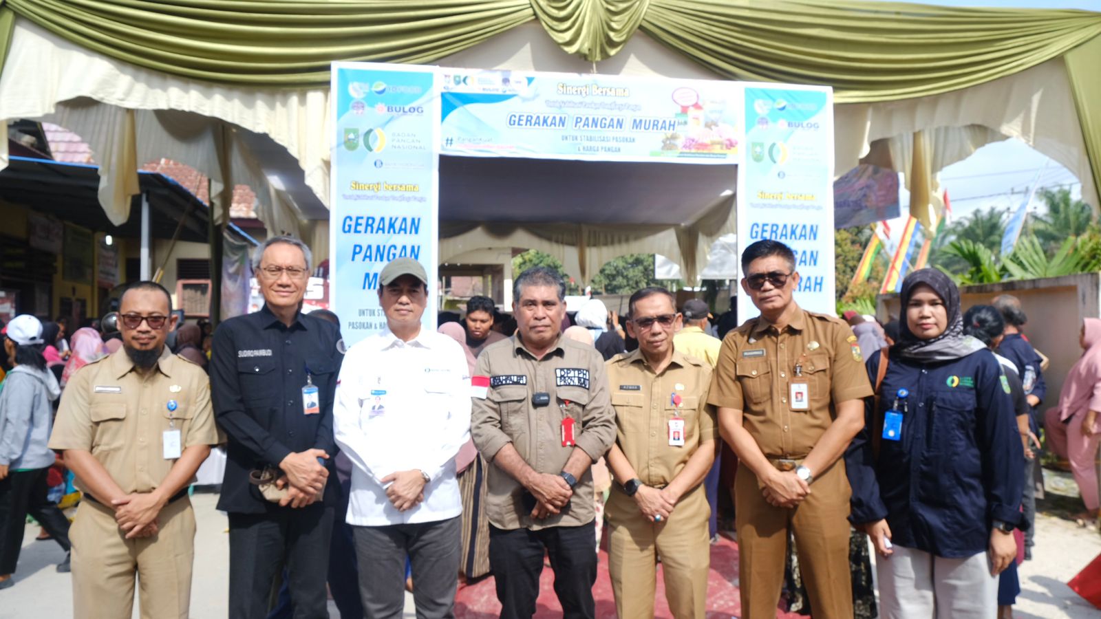 Pemkab Kampar Bersama Pemprov Riau Launching Gerakan Pangan Murah Di Desa Karya Indah