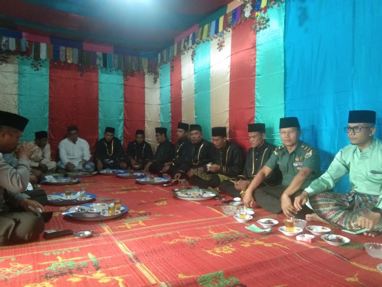 Danpos Koramil 13/ Rokan Mengikuti Acara Balimau Kasai di Kecamatan Pendalian