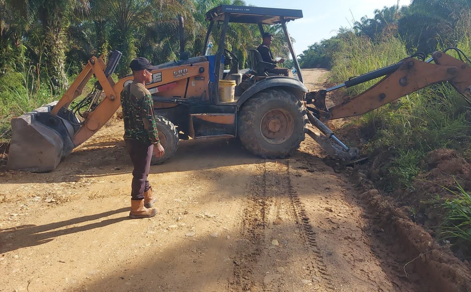 Capai 65 Persen,  Peningkatan Jalan di Desa Tanjung Belit Selatan Tak ada Kendala