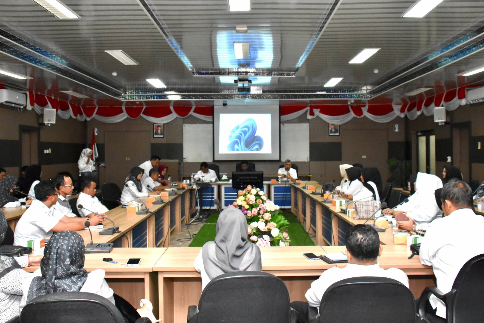 Pimpin Rapat Pj Sekda Kampar Tegas ILP Ini Dapat Membawa Perubahan Dalam Layanan Kesehatan Masyaraka