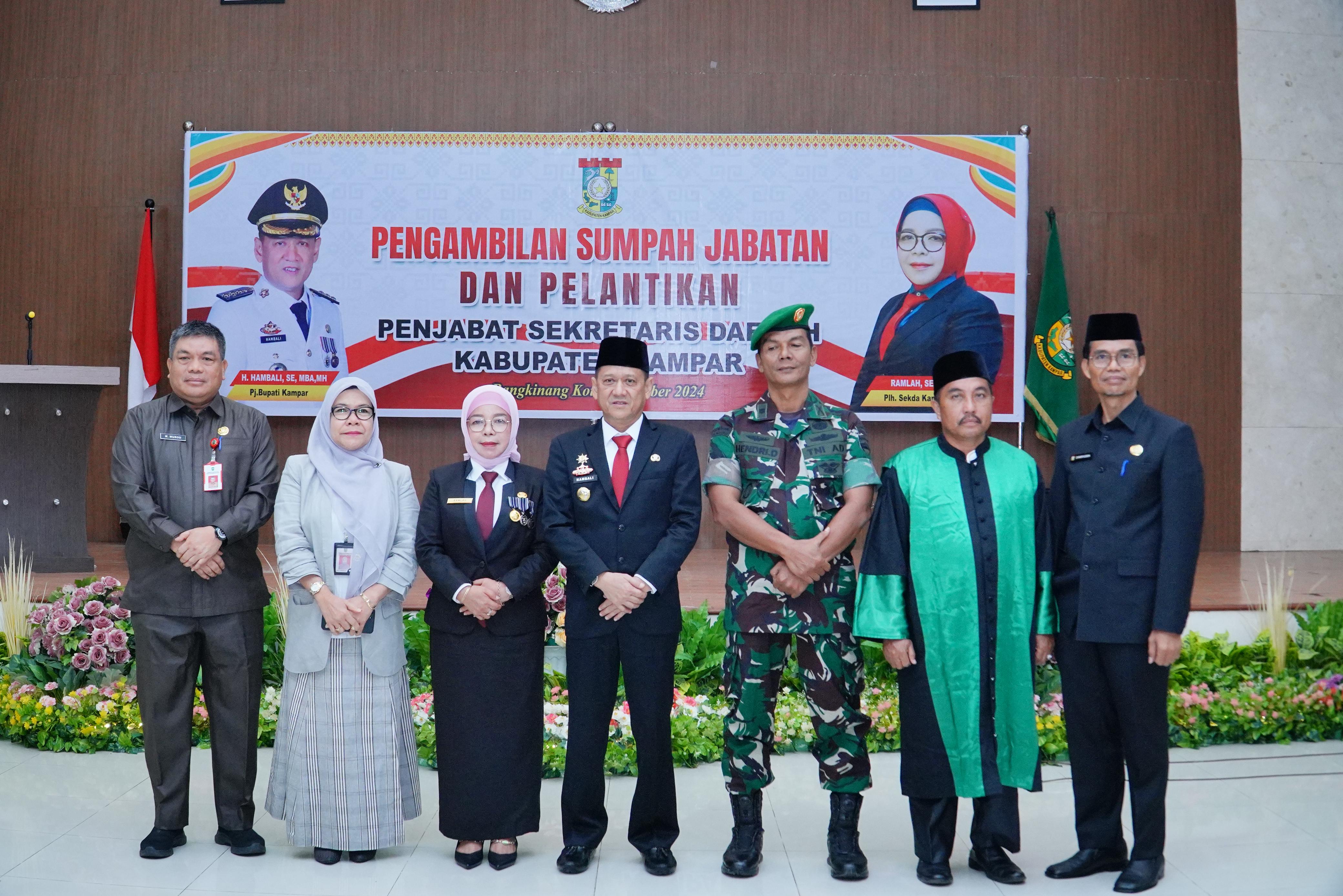 Pj Bupati Hambali Lantik Ramlah Sebagai Pj Sekda Kampar 