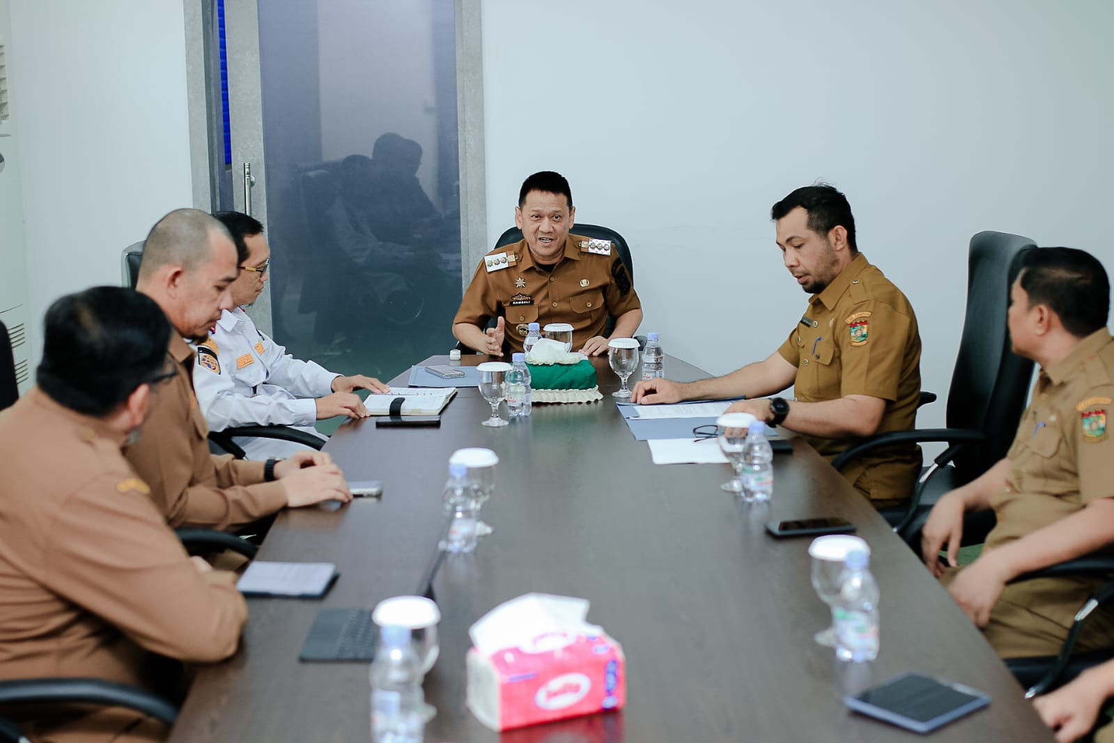 Pj Bupati Kampar Pimpin Rapat dan Minta Laporan Dinas Terkait Perusahaan di Kampar