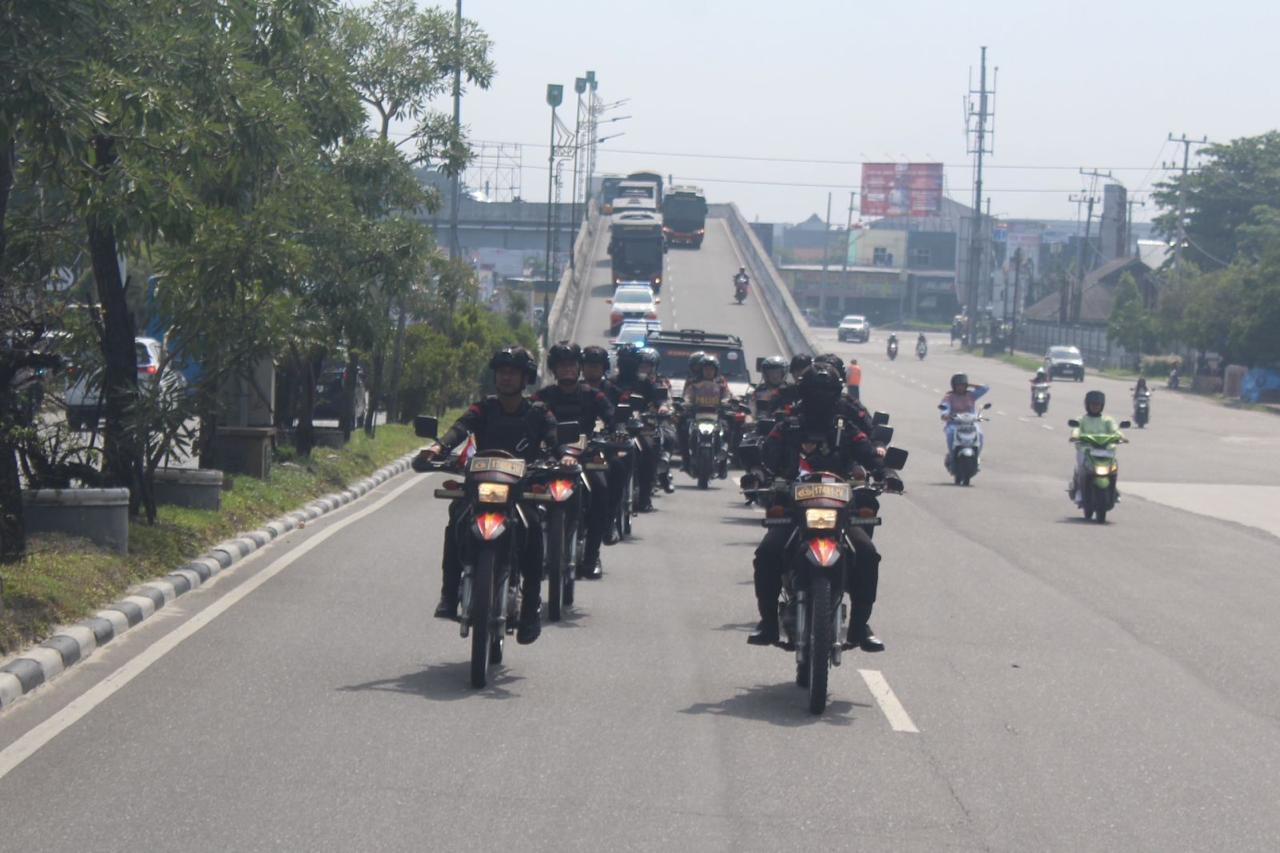 Brimob Polda Riau Laksanakan Patroli Berskala Besar Menjelang Pelantikan Presiden dan Wakil Presiden
