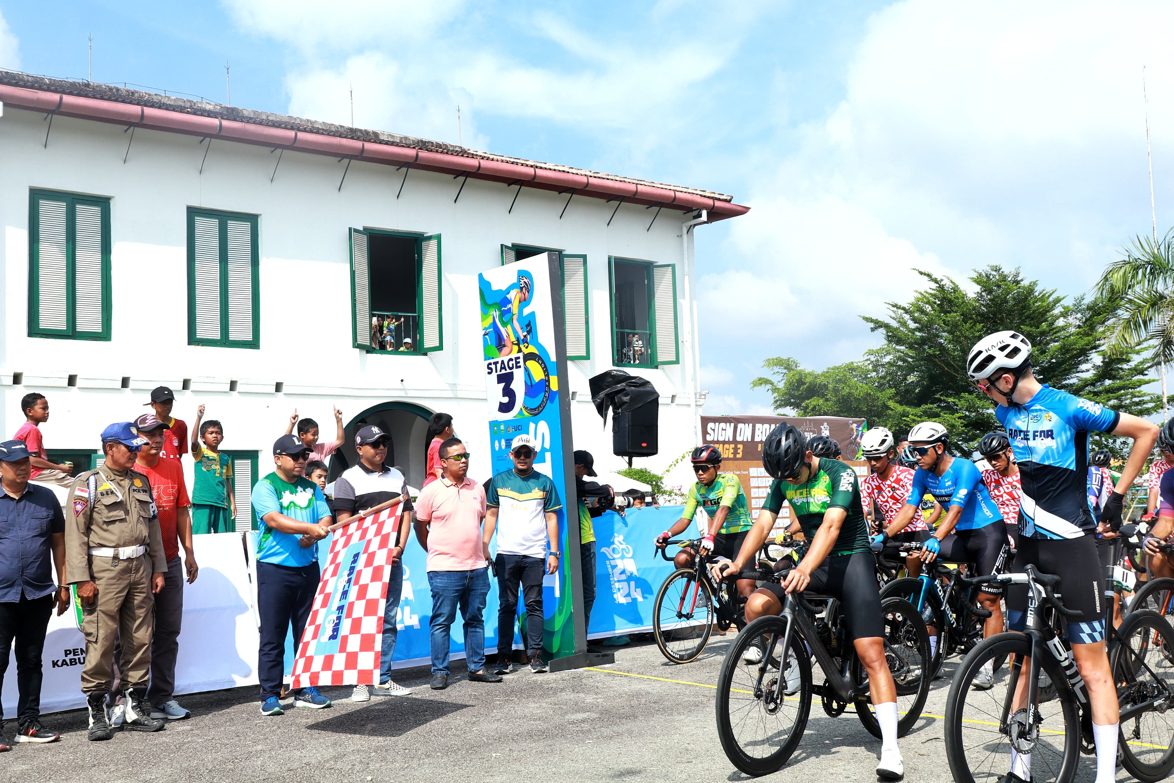 Di Lepas Wabup Husni Etape III City Race Tour De Siak Punya Tantangan Tersendiri Bagi Para Rider