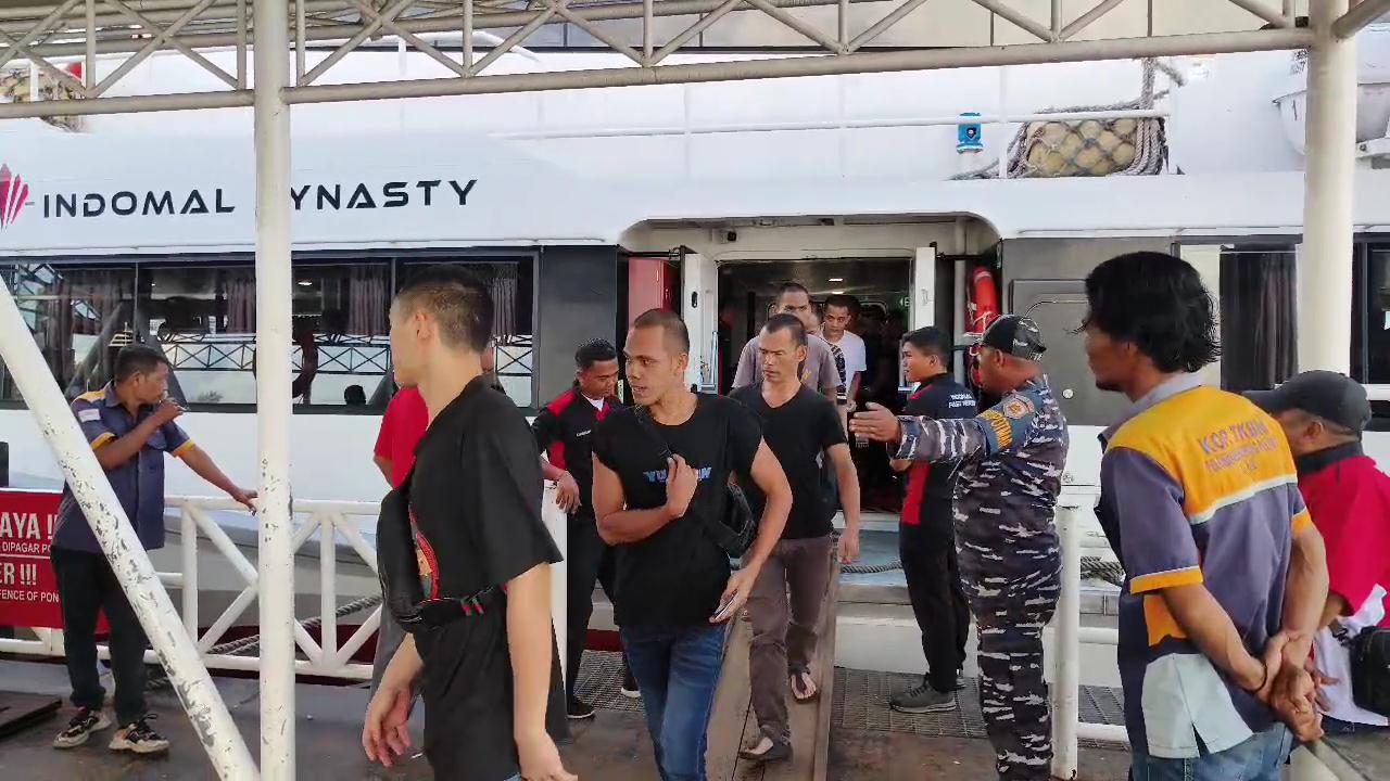 Malaysia Deportasi 35 Pekerja Migran Indonesia Melalui Dumai