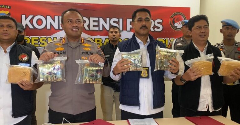 Polda Riau Gagalkan Peredaran 14 Kg Sabu Senilai 14,32 Miliar Rupiah