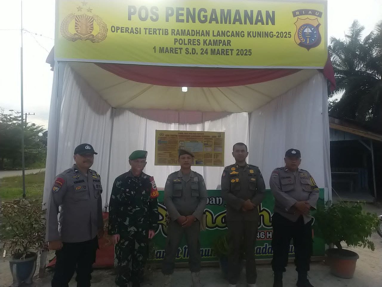 Untuk Memberikan Kenyamanan, Babinsa Jaga Pos Pam Ops Tertib Ramadhan Lancang Kuning 