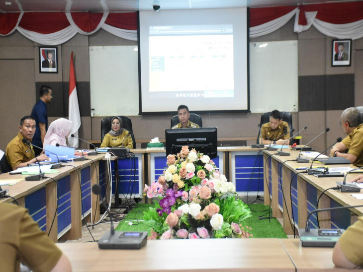 Bupati Kampar Pimpin Ekspose Pendapatan Asli Daerah Dalam Penyusunan APBD 2025