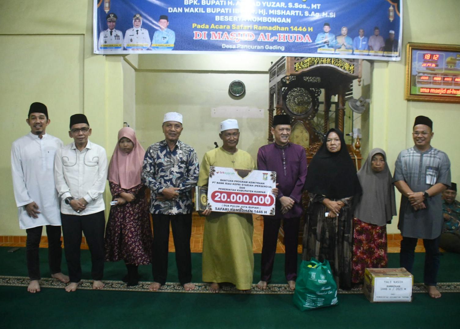 Sekda Kampar Mengikuti Safari di Masjid Al Huda, Desa Pancuran Gading, Tapung