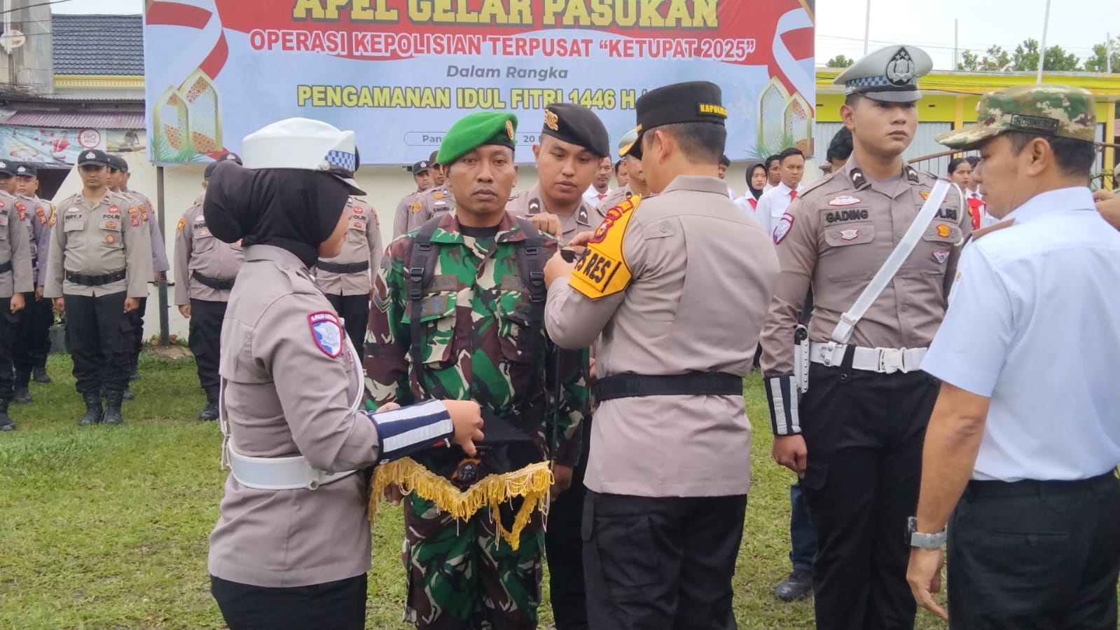 Wakili Dandim, Pabung Pelalawan Hadiri Apel Gelar Pasukan Operasi kepolisian terpusat  