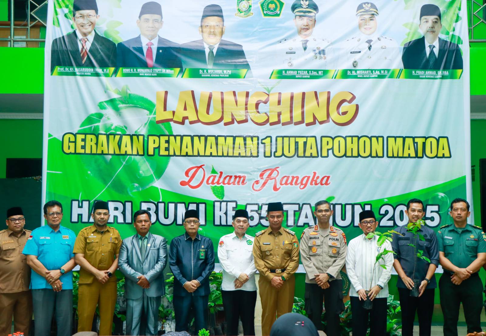 Bupati Kampar Resmikan Launching Gerakan Penanaman 1 Juta Pohon Matoa Dalam Rangka Hari Bumi Ke 55 