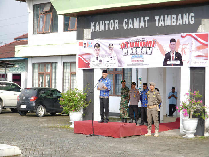 Upacara Peringatan Hari Otonomi Daerah Ke XXIX di Kecamatan Tambang Berjalan Dengan Khidmat