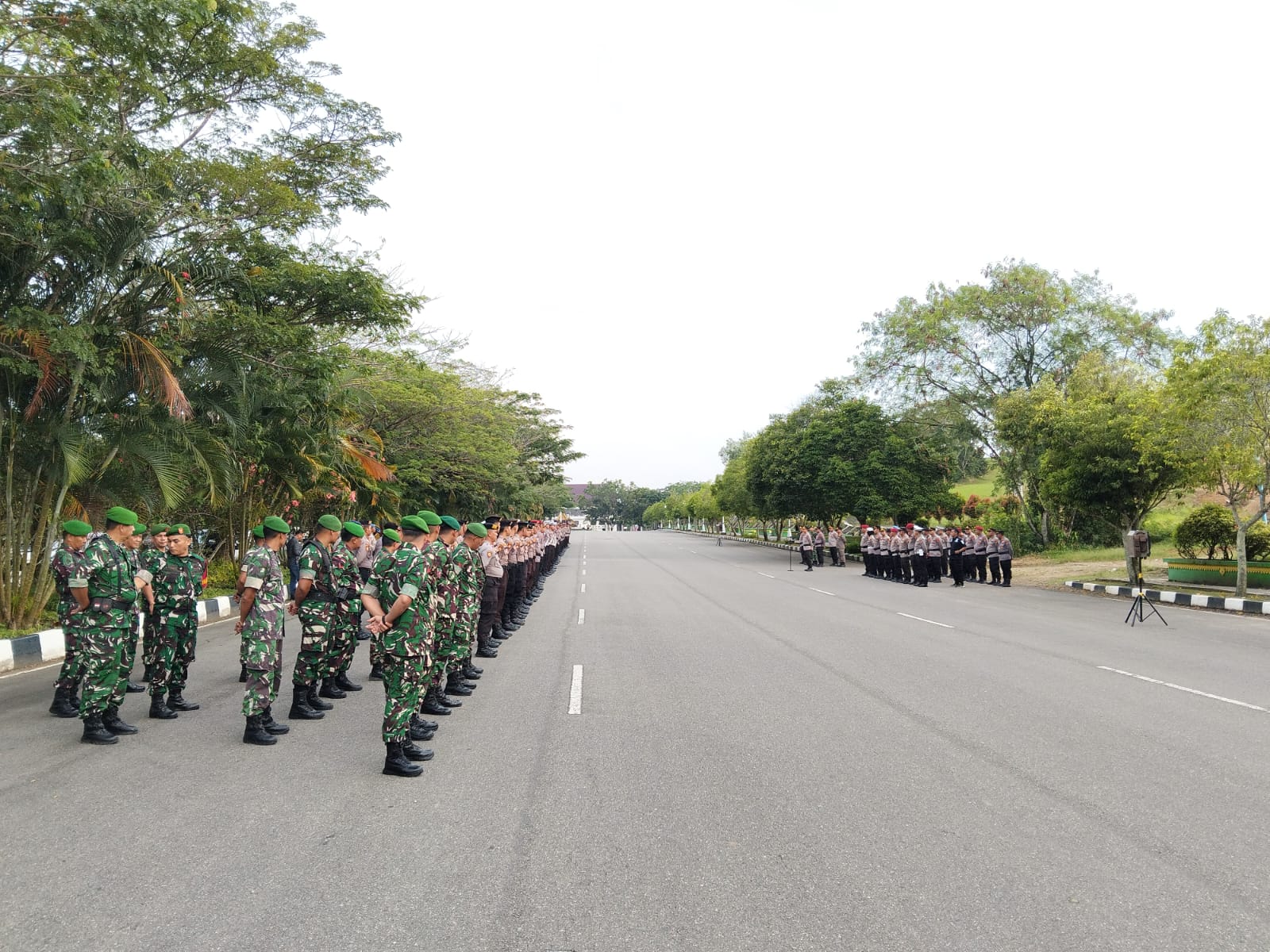 Mengantisipasi Perkembangan Situasi Dalam Rangka Hari Buruh, Dilaksakan Apel Gabungan Tni dan Polri 
