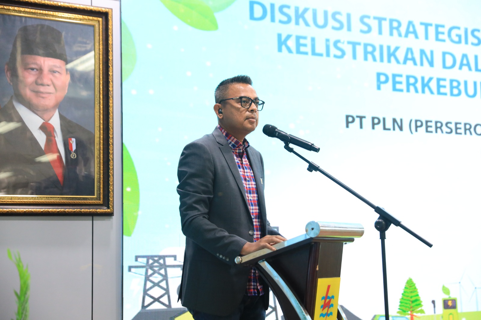 PLN Gelar Diskusi Strategis Penyediaan Infrastruktur Kelistrikan dalam Mendukung Hilirisasi di Sumat