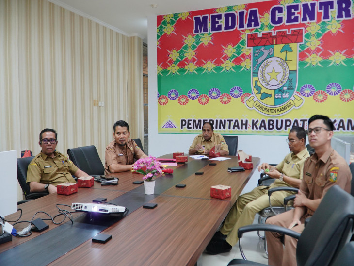 Pemkab Kampar Ikuti RDP Secara Daring dengan Komisi II DPR RI dan Kementerian Terkait