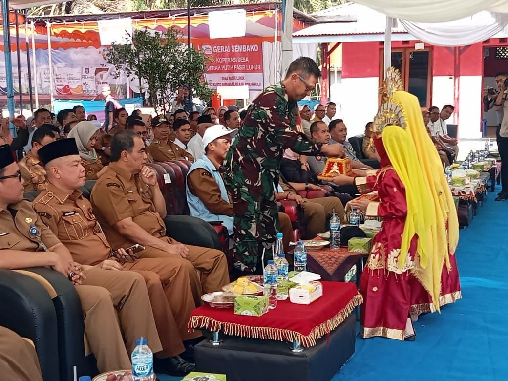 Dandim 0313/KPR Hadiri Launching Koperasi Merah Putih