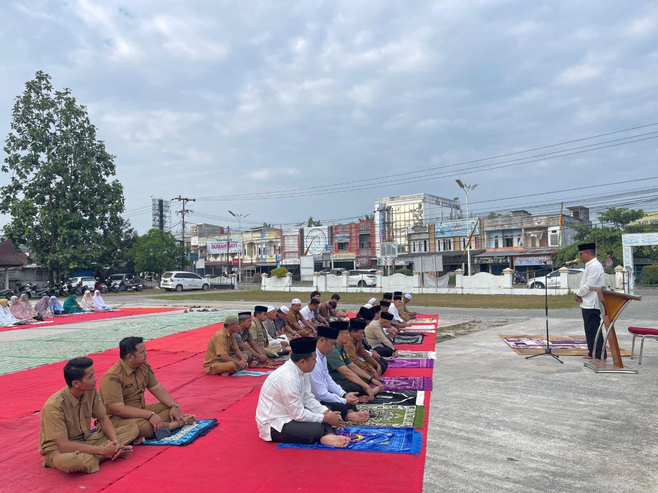 Babinsa Koramil 08/TDN Laksanakan Sholat Istisqo, Sholat Meminta Hujan Bersama Upika Ujung Batu