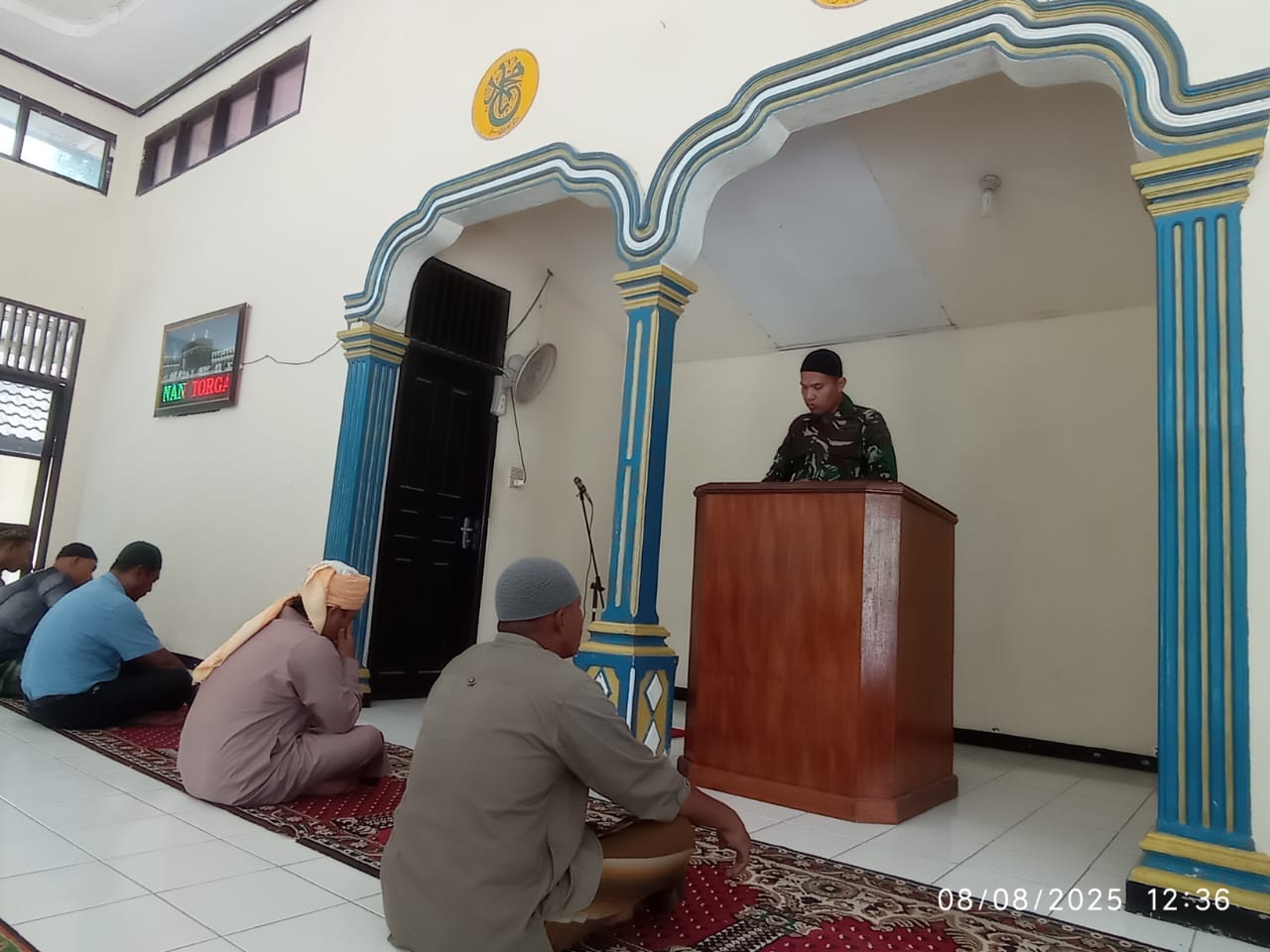 Prajurit Kodim 0313/ KPR, Jadi Khotib Jumat di Desa Tambusai Timur, Rokan Hulu