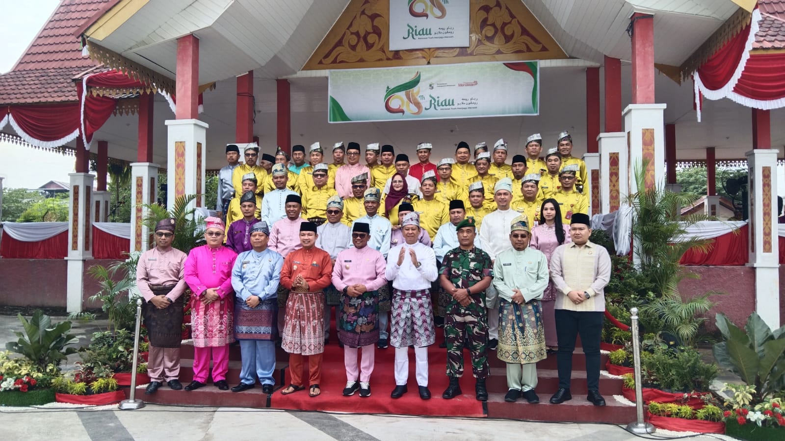 Wakili Dandim 0313/KPR, Pabung Laksanakan Upacara Hari Jadi Provinsi Riau Ke 68 di Pelalawan