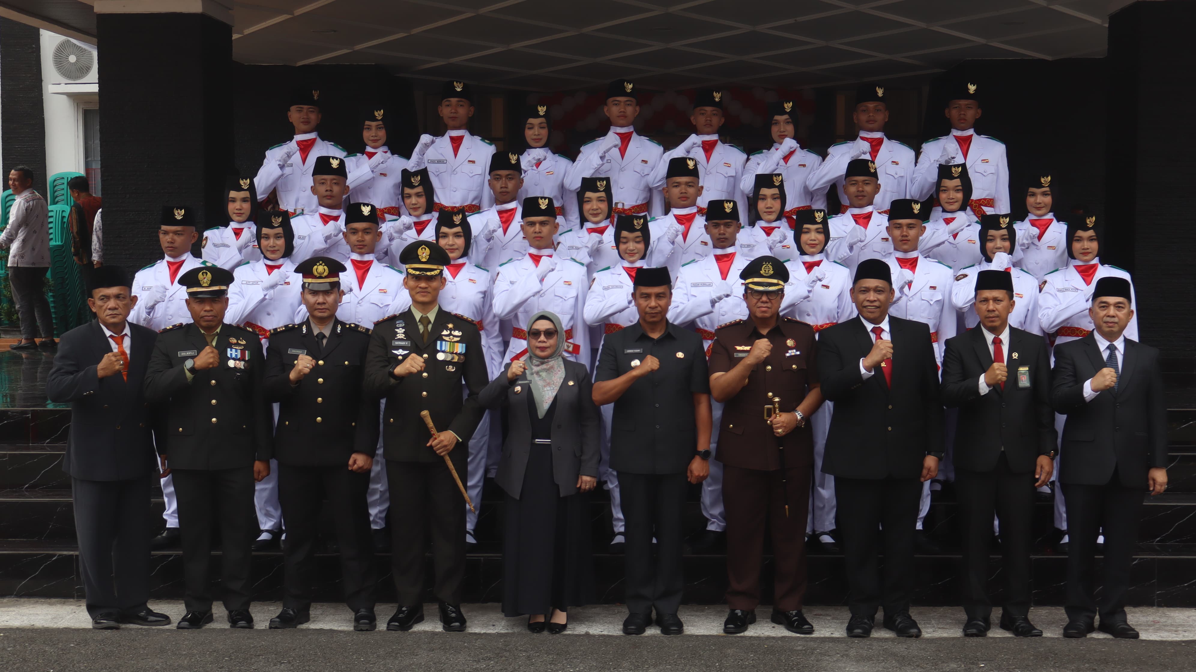 Berikan Semangat, Dandim 0313/Kpr Hadiri Pengukuhan Paskibraka Kabupaten Kampar Tahun 2025
