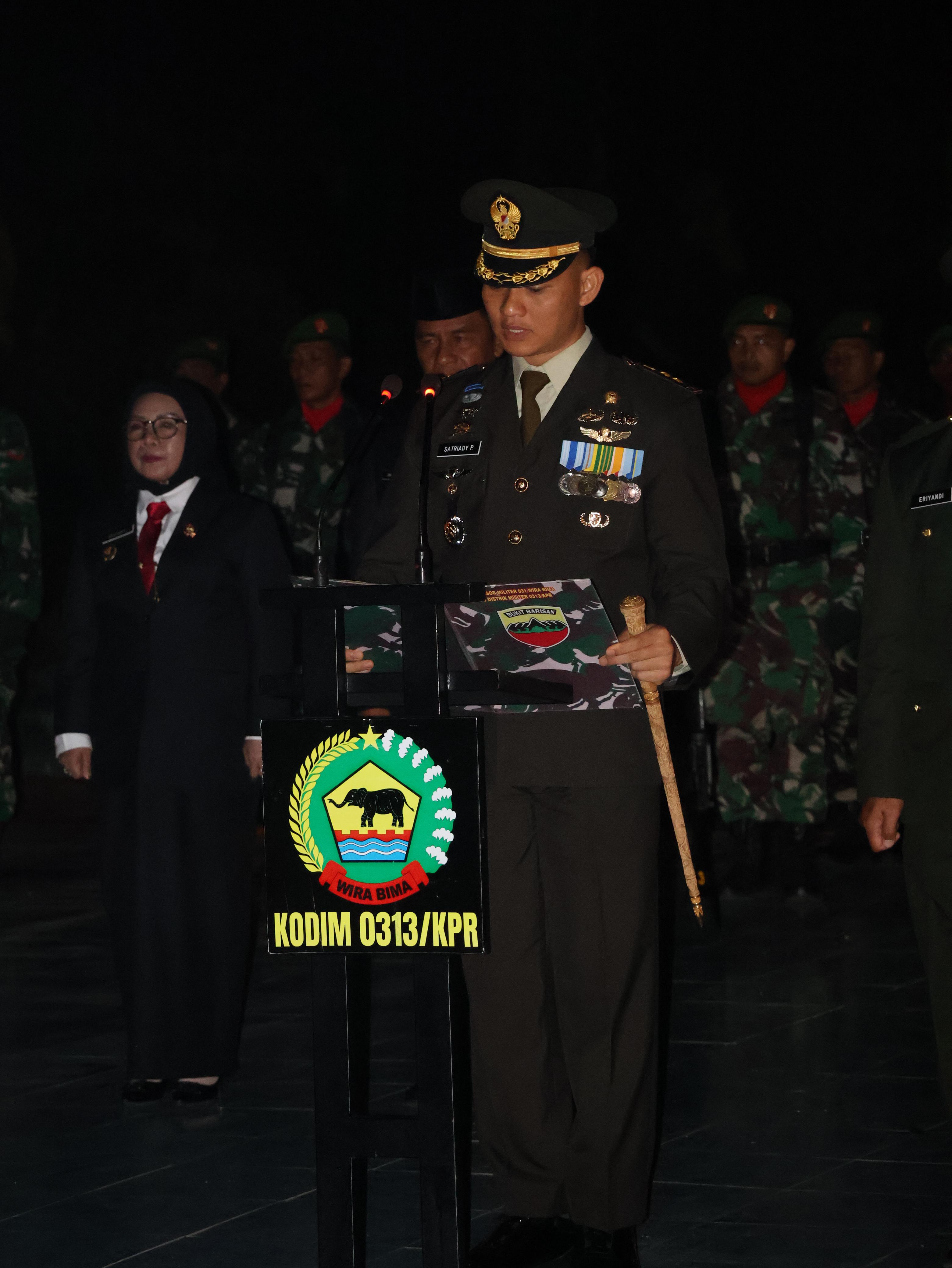 Dandim 0313/Kpr Pimpin Apel Kehormatan dan Renungan Suci dalam Rangka Memperingati HUT RI ke-80 