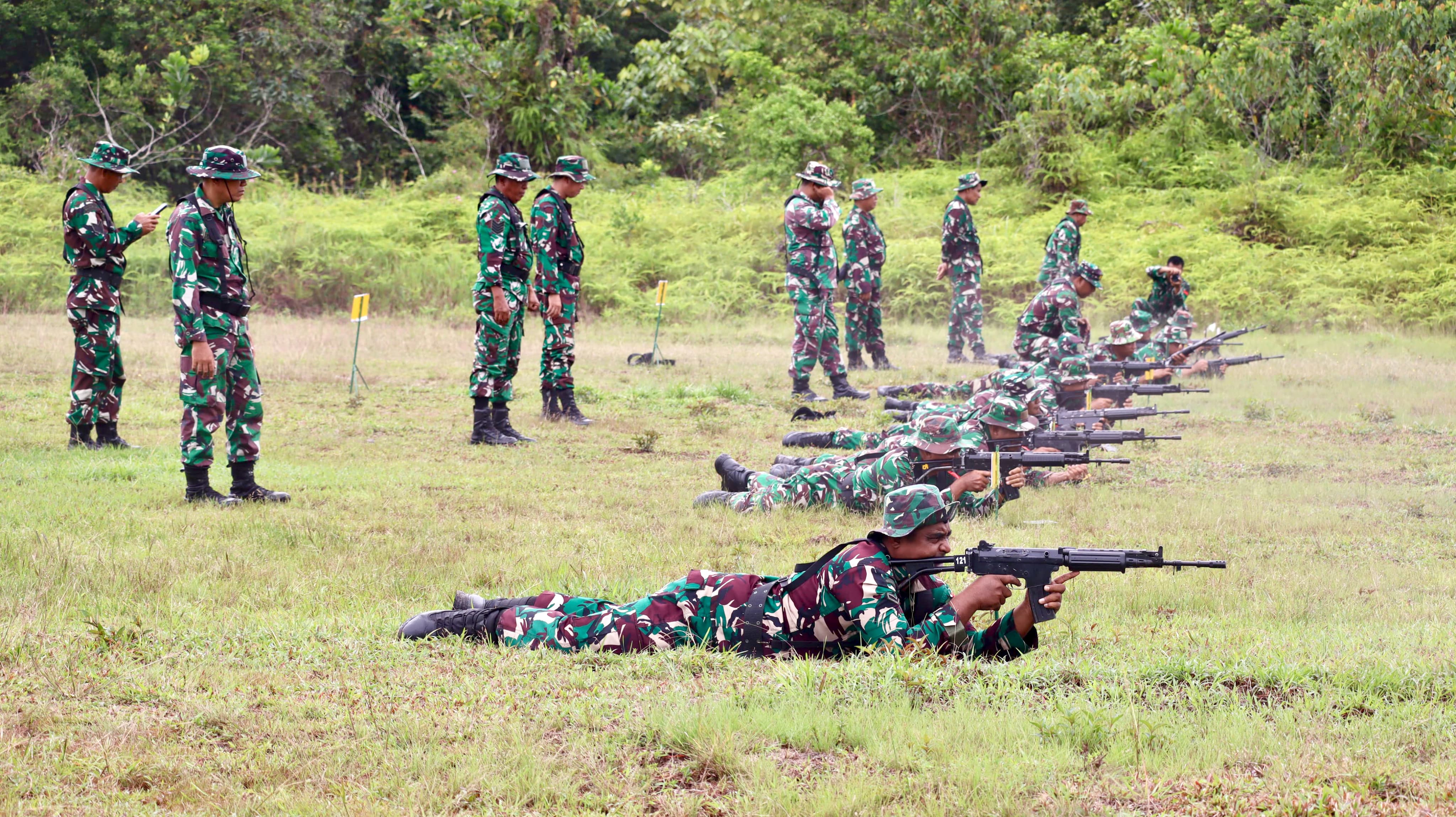 Kodim 0313/KPR Tingkatkan Kemampuan Prajurit Melalui Latihan Menembak Terukur