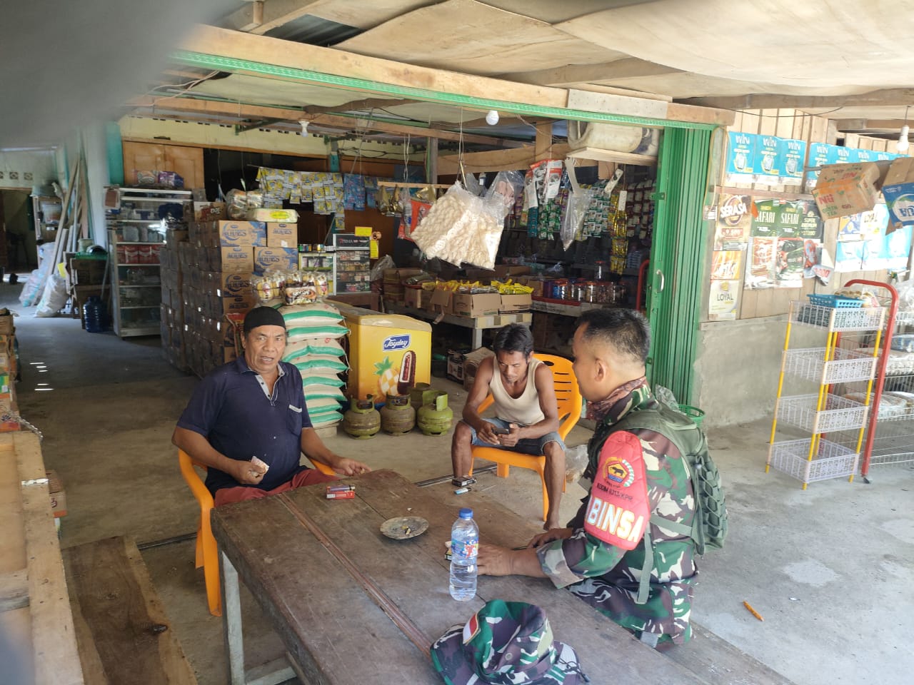 Serma Fauzi Warman Turun Ke Desa, Pastikan Wilayah Binaan Aman