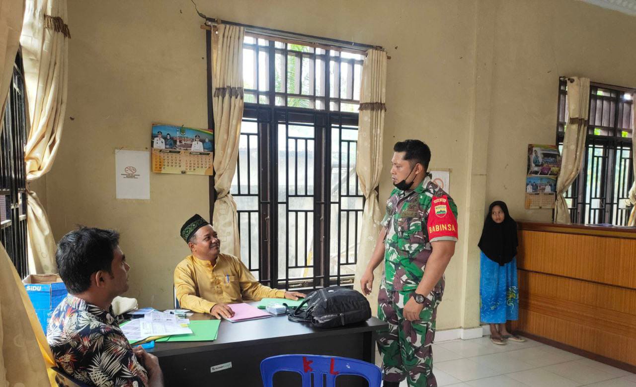 Serda Jefrijal Melaksanakan Komsos, Ingatkan Apdes Jaga Kamtibmas di Desa