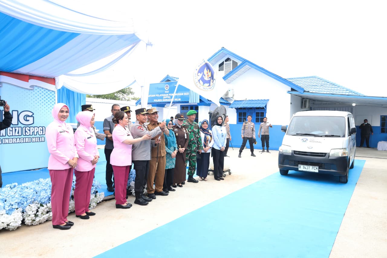 Dukung Program Makan Bergizi Gratis, Kapolda Riau Resmikan Dapur Gizi di Polres Inhil