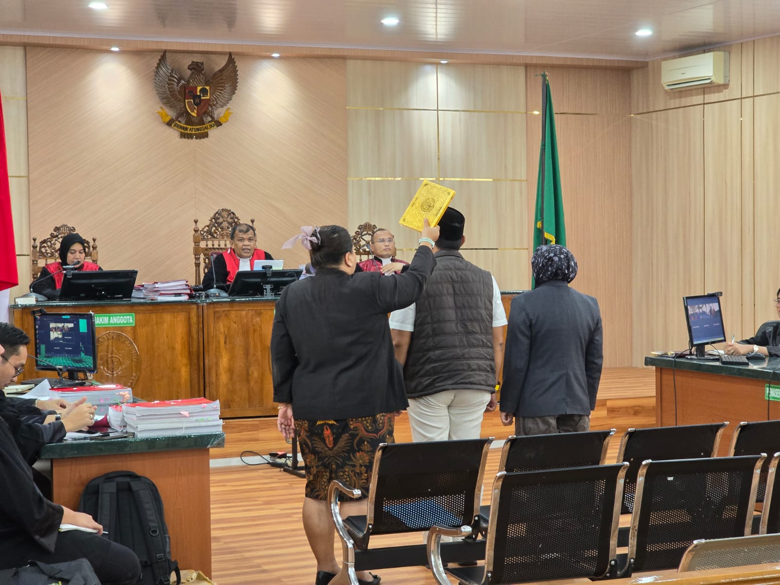 Hakim Singgung Bupati Siak Harus Adil Sikapi Konflik PT SSL dengan Warga