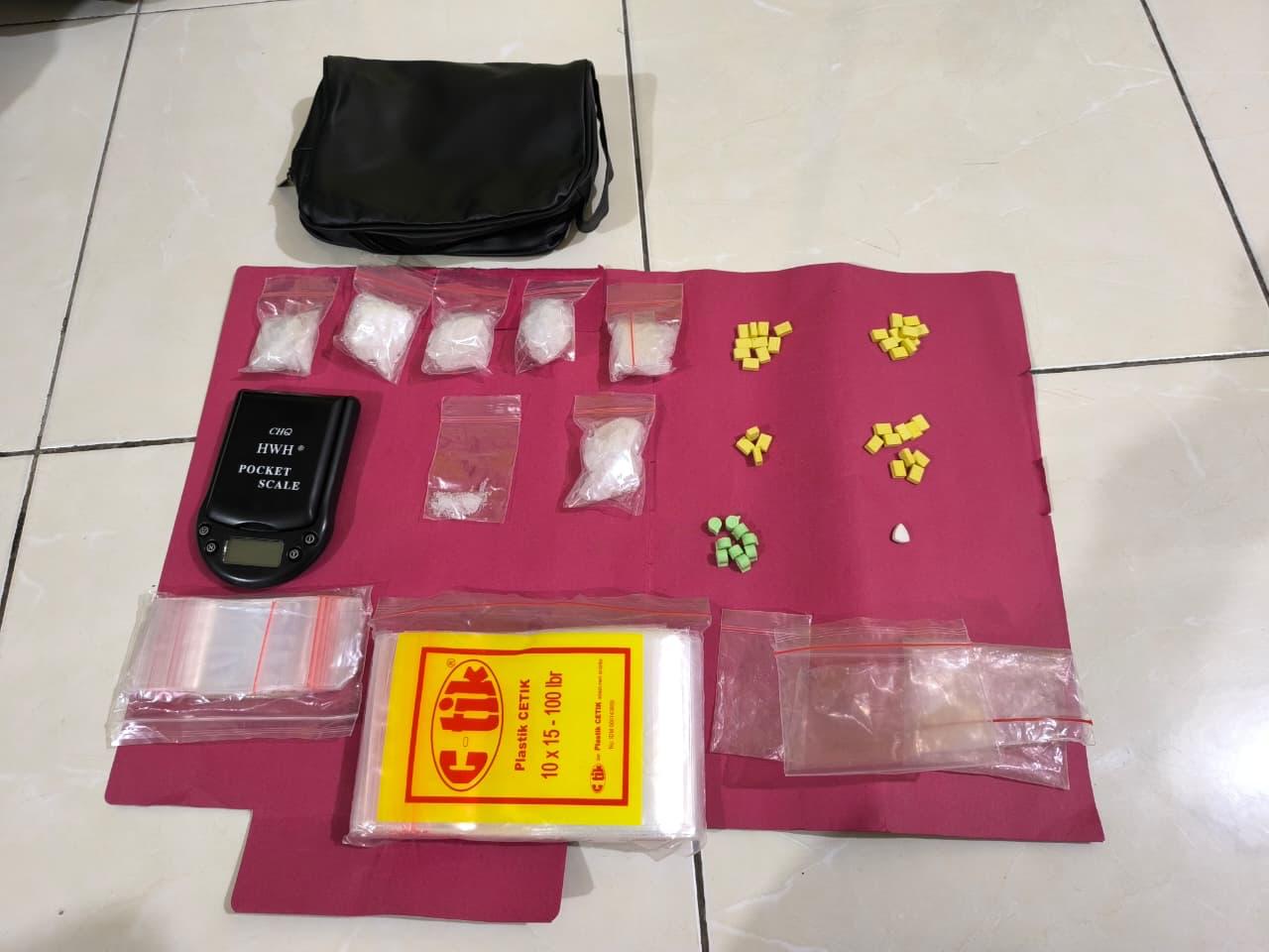 Ditresnarkoba Polda Riau Ringkus Jaringan Pengedar Sabu dan Ekstasi di Pekanbaru