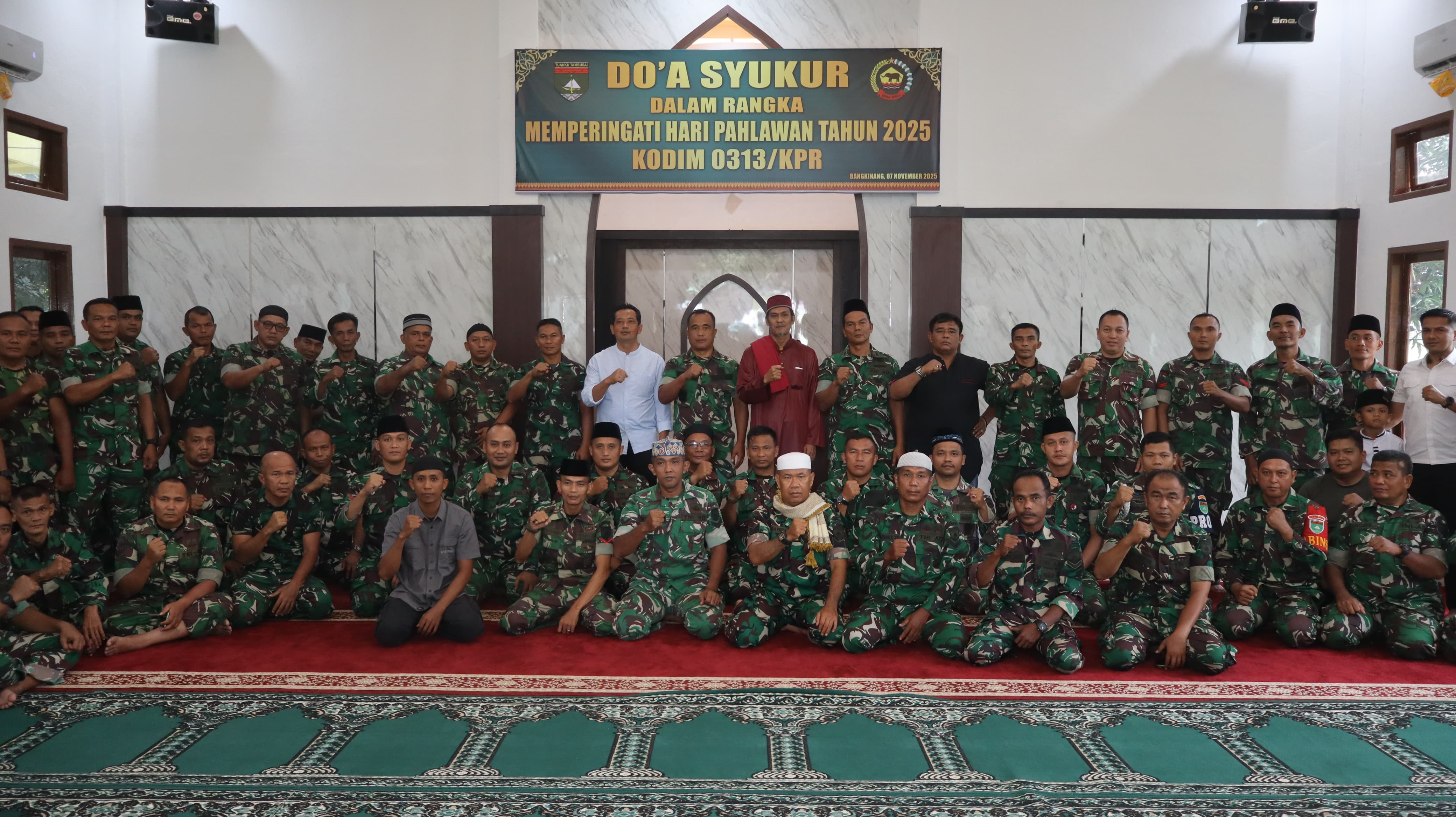 Kodim 0313/KPR Gelar Doa Syukur Penuh Khidmat Peringati Hari Pahlawan  