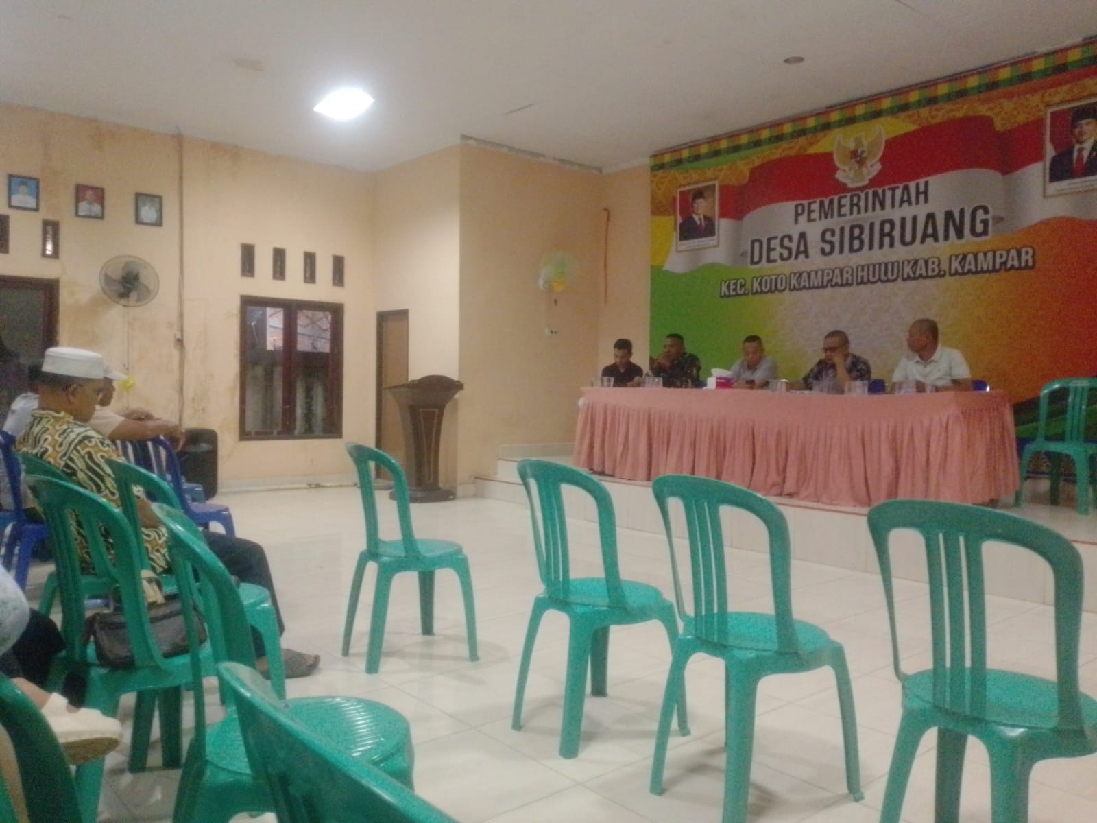 Babinsa Koramil 12/XIII Koto Kampar Hadiri Musyawarah Desa Pembangunan Gedung Koperasi Merah Putih