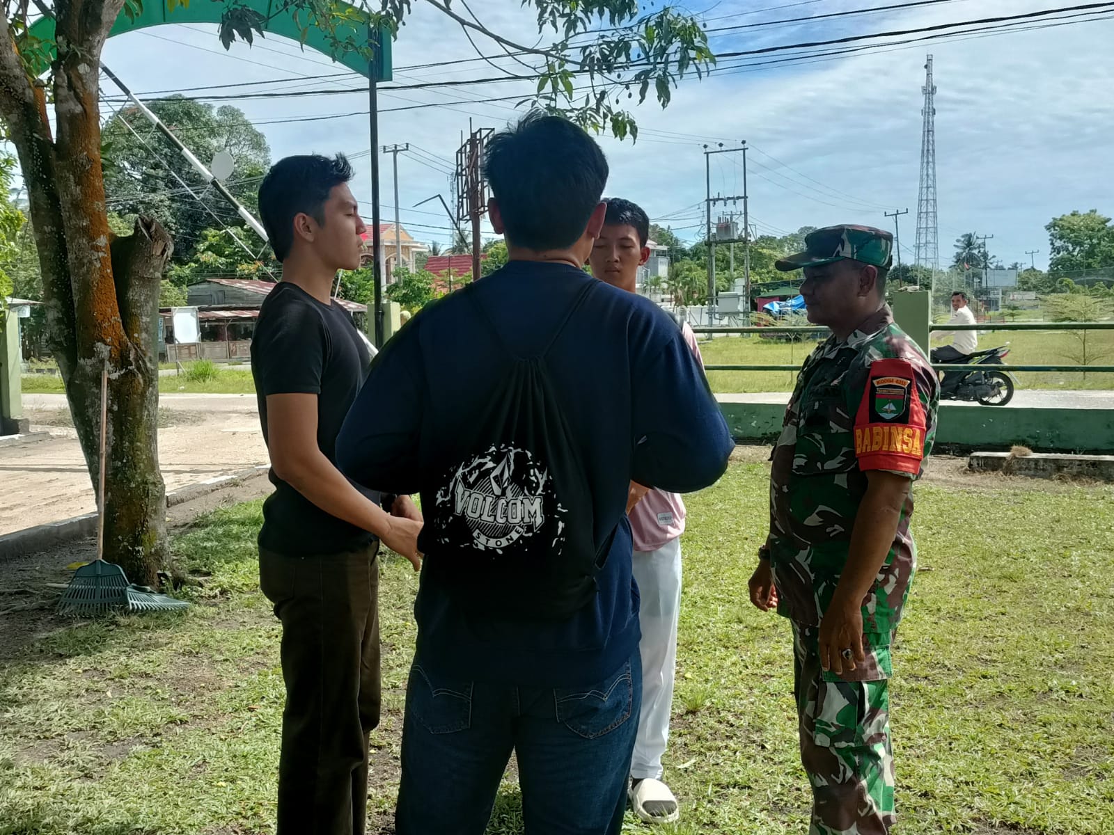 Babinsa Sampaikan Kerugian Dari Salah Gunakan Narkoba Kepada Para Pemuda