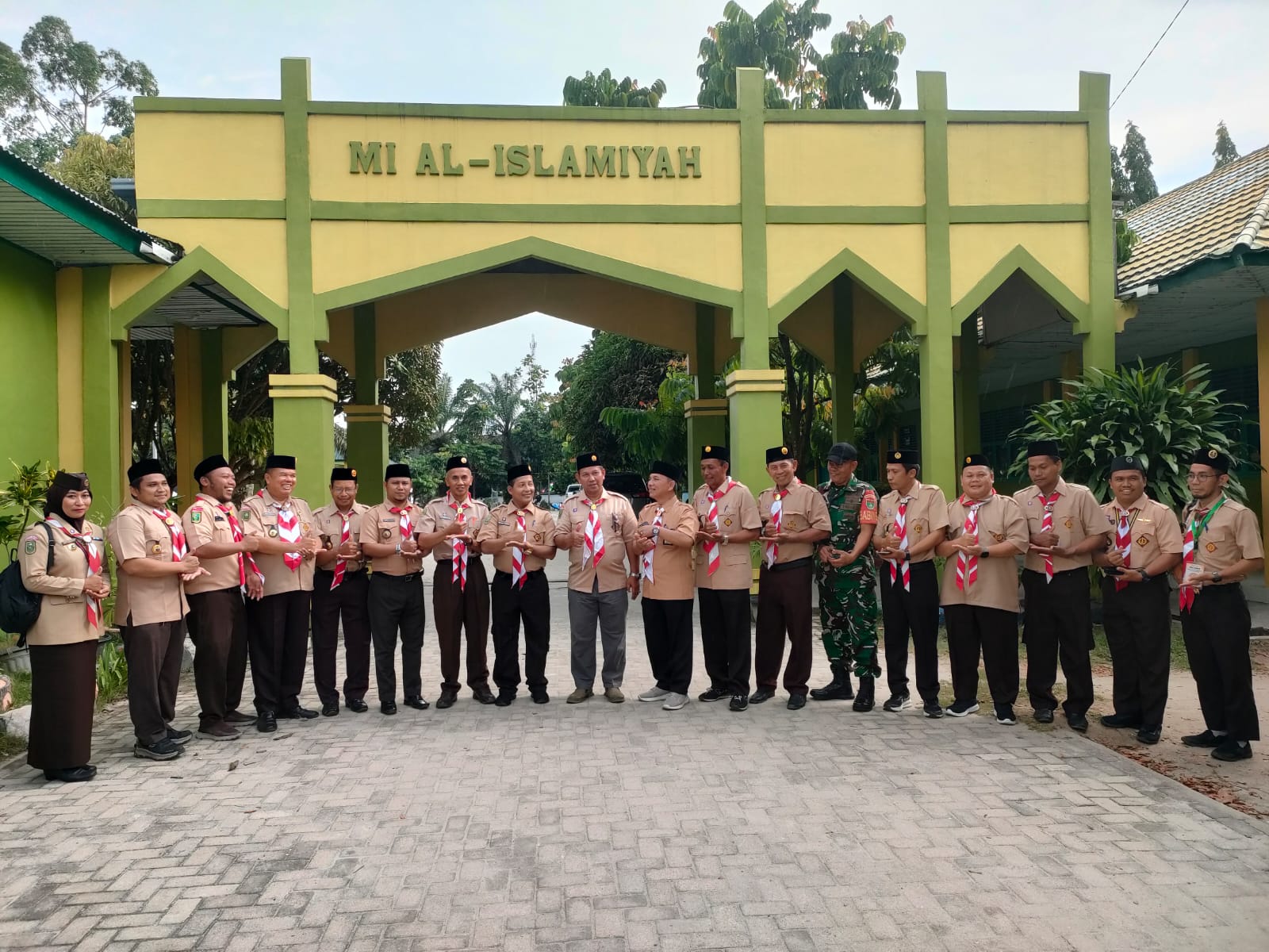 Serma Samsul Wahidin Hadiri Pembukaan Perkemahan Pramuka Madrasah Ke-X Dalam Rangka Hari Pahlawan