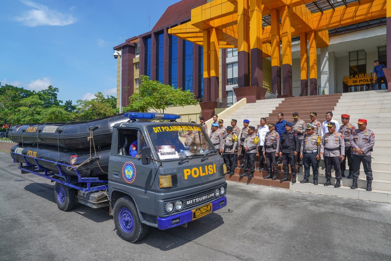 Polda Riau Kerahkan 290 Personel Bantu Penanganan Bencana di Sumbar