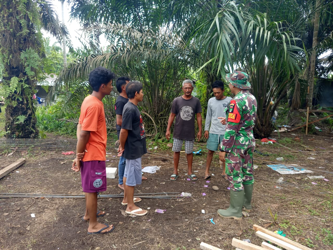 Himbau Temu Cepat Lapor Cepat Terkait Karhutla, Babinsa Komsos ke Warga Desa Binaan