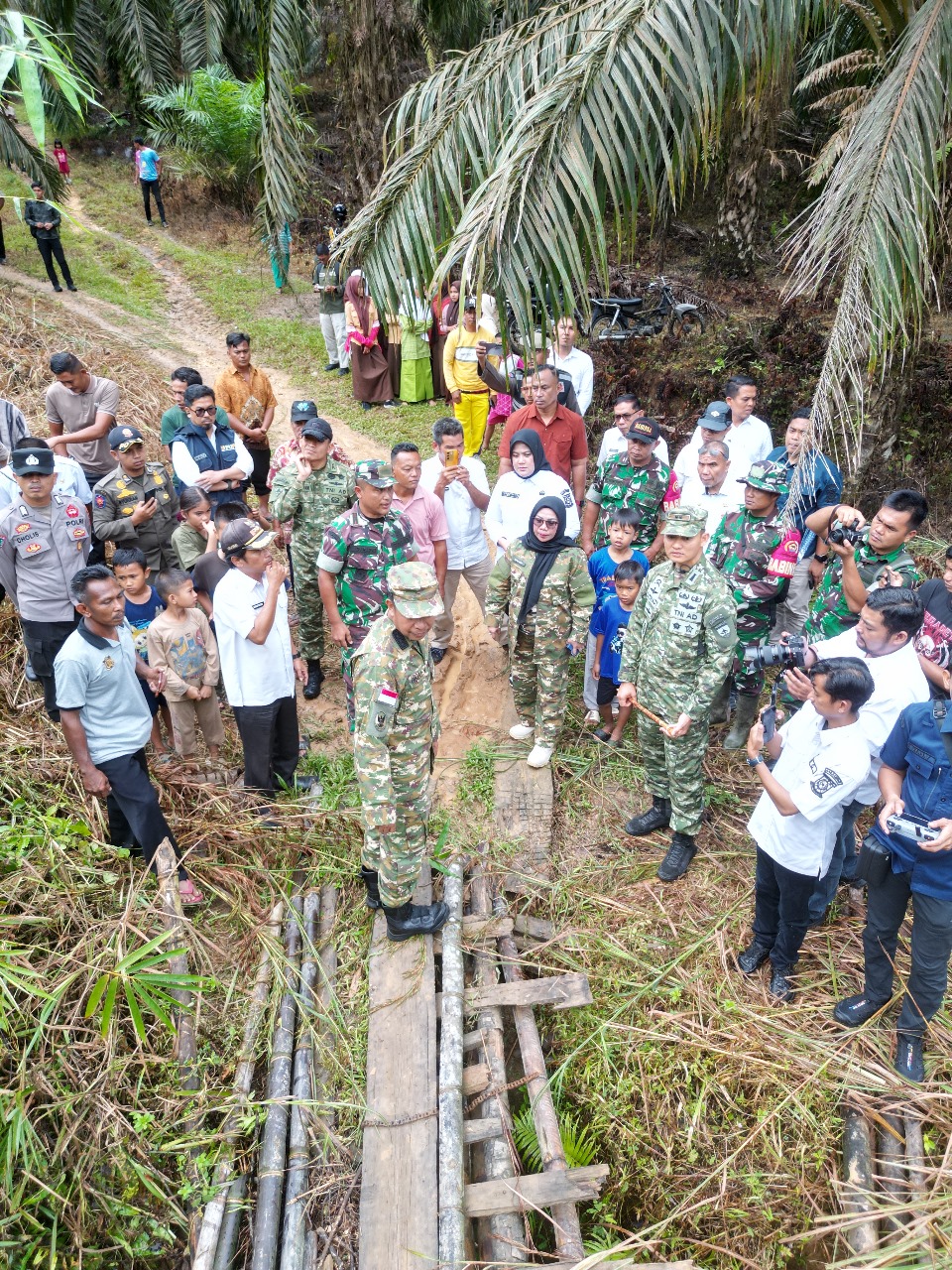 Dandim 0313/KPR Tinjau Lokasi Jembatan di Kampar, Dukung Program Infrastruktur Nasional