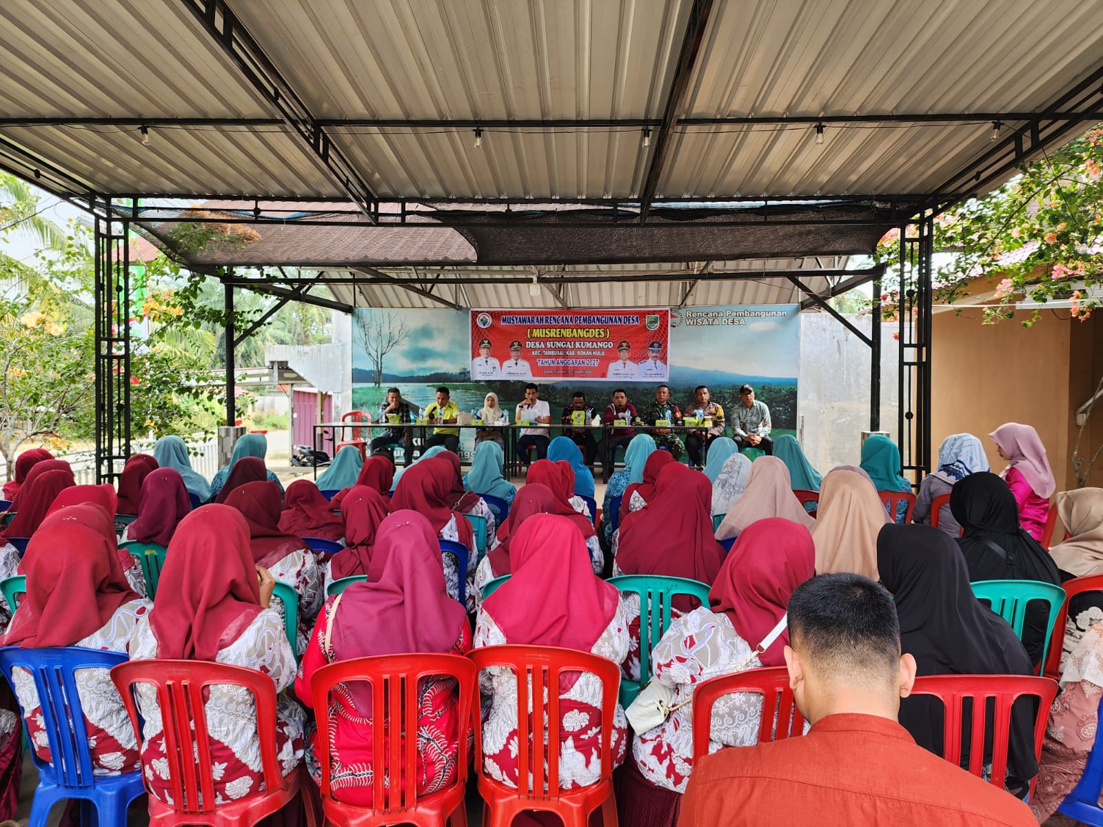 Babinsa Dukung Pembangunan Desa Guna Mewujudkan Kesejahteraan Dan Kemakmuran Warga Masyarakat