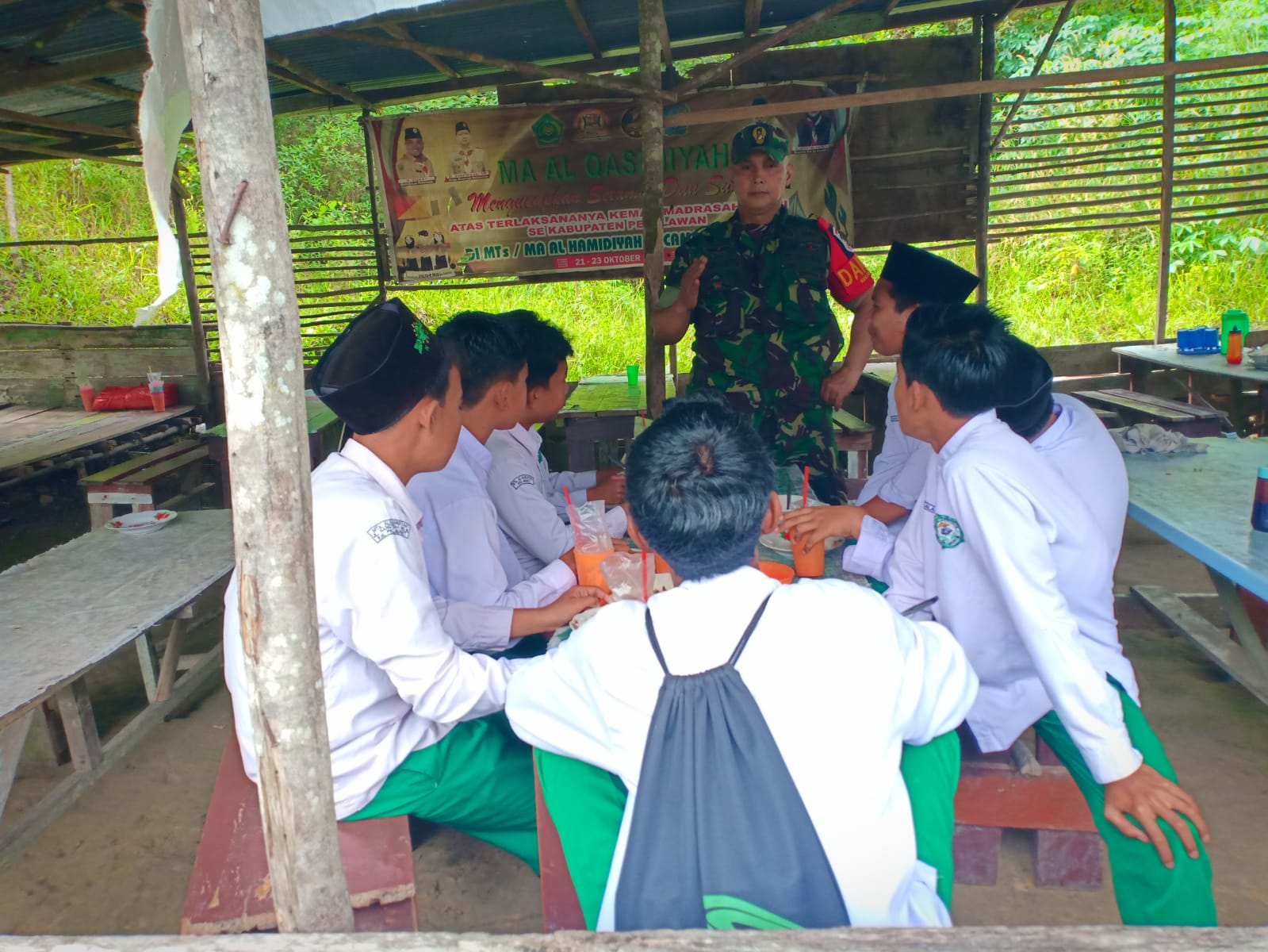 Perangi Bahaya Narkoba, Danpos Pelalawan Koramil 03/Bunut Berikan Sosialisasi di Lingkungan Sekolah