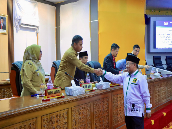 Bupati Kampar Hadiri Rapat Paripurna Penutupan dan Pembukaan Masa Reses Persidangan I DPRD Kampar