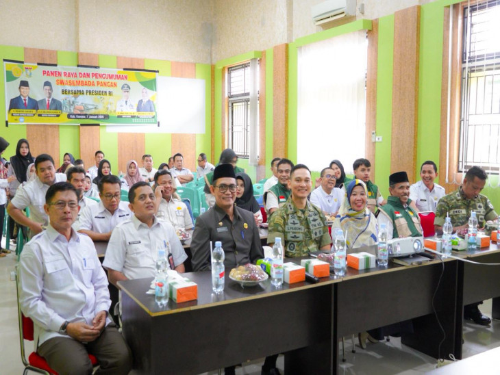 Melalui Zoomeeting, Pemkab Kampar Ikuti Panen Raya Bersama Presiden RI, Dukung Penuh Swasembada Pang